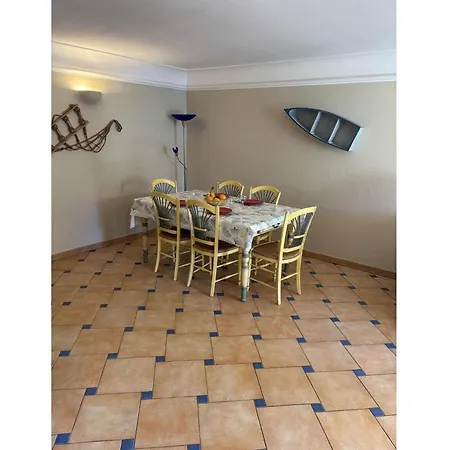 Riviera Retreat For Eight Sainte-Maxime